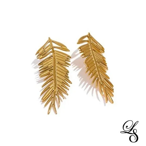 🌿New 18K Gold Long Leaf Statement Earrings 🌿 - Picture 4 of 4